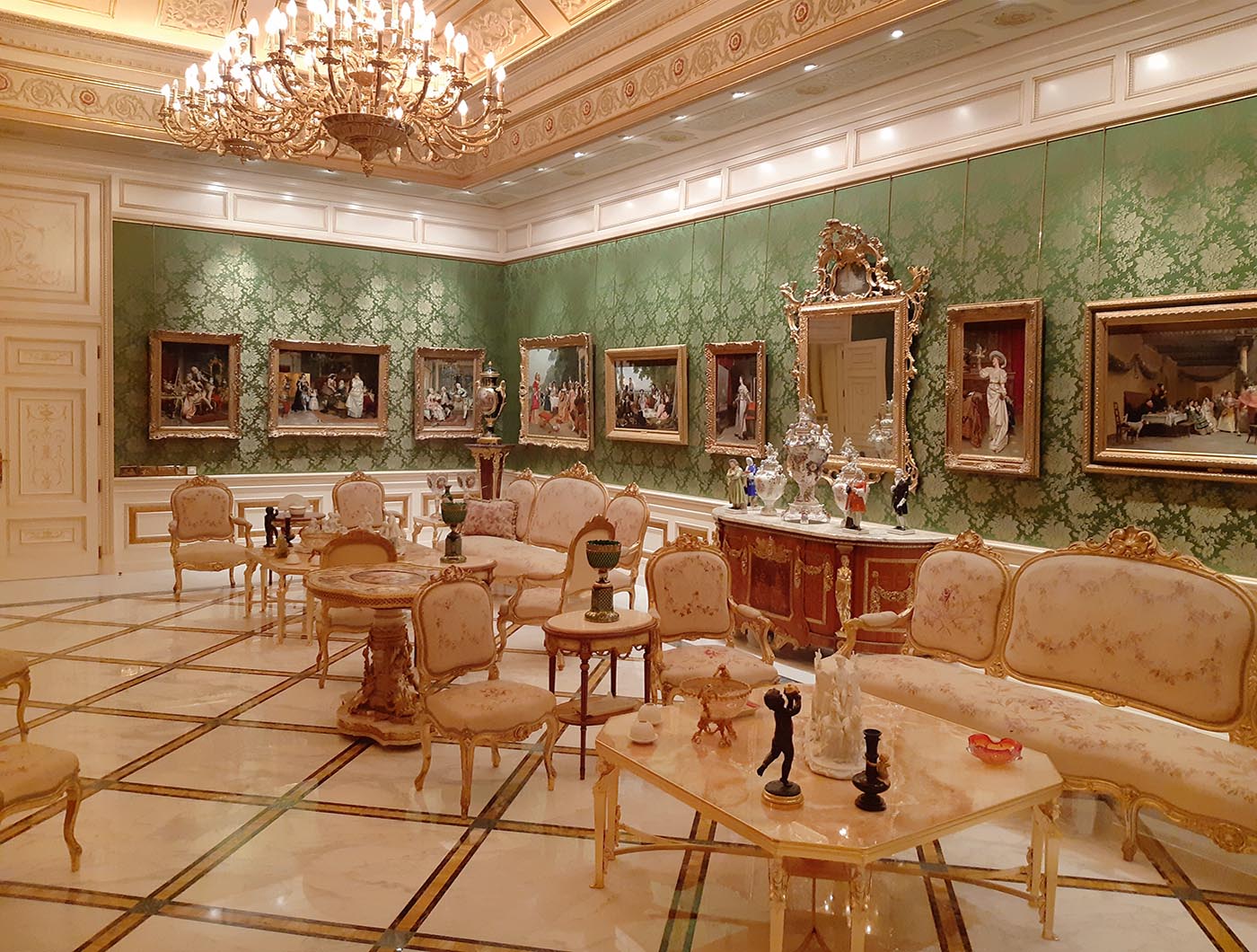 classic formal living room | P.& G. Cugini Lanzani