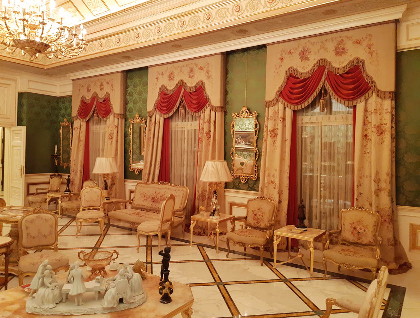classic formal living room | P.& G. Cugini Lanzani